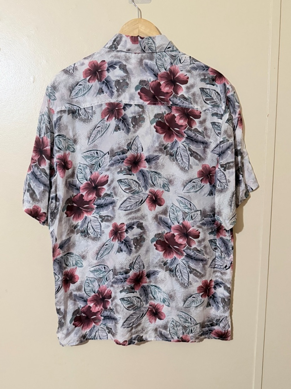 Men’s Floral Short-Sleeve Hawaiian Shirt - Pink Flowers size S - Picture 5 of 7